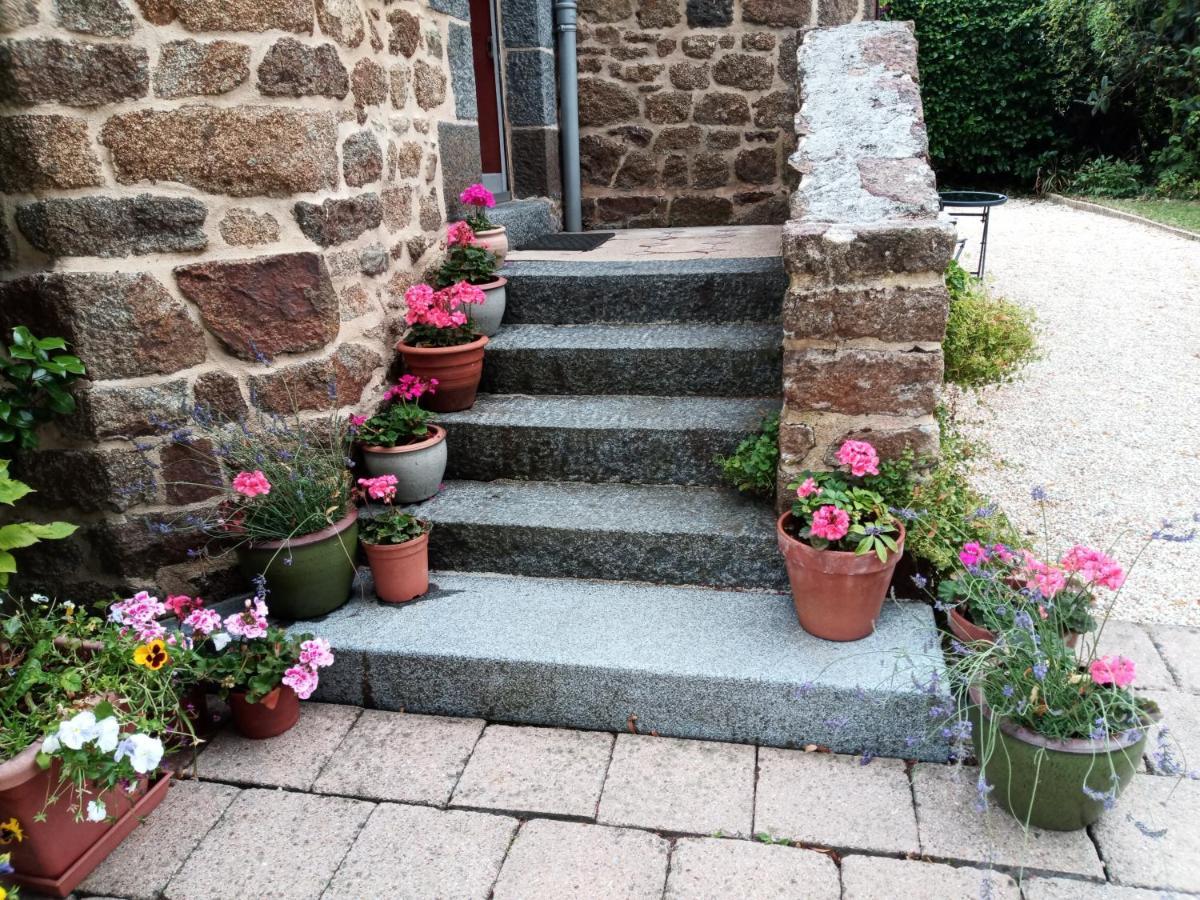 Villa La Cote Du Chat 3* En Bretagne Romantique Hédé Exterior foto